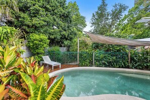 Pool - Hideout Machans -Pool, BBQ, Beach and Pet friendly (Machans Beach)