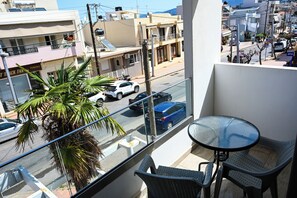 Exterior - Cozy Studio 2 (Malia)