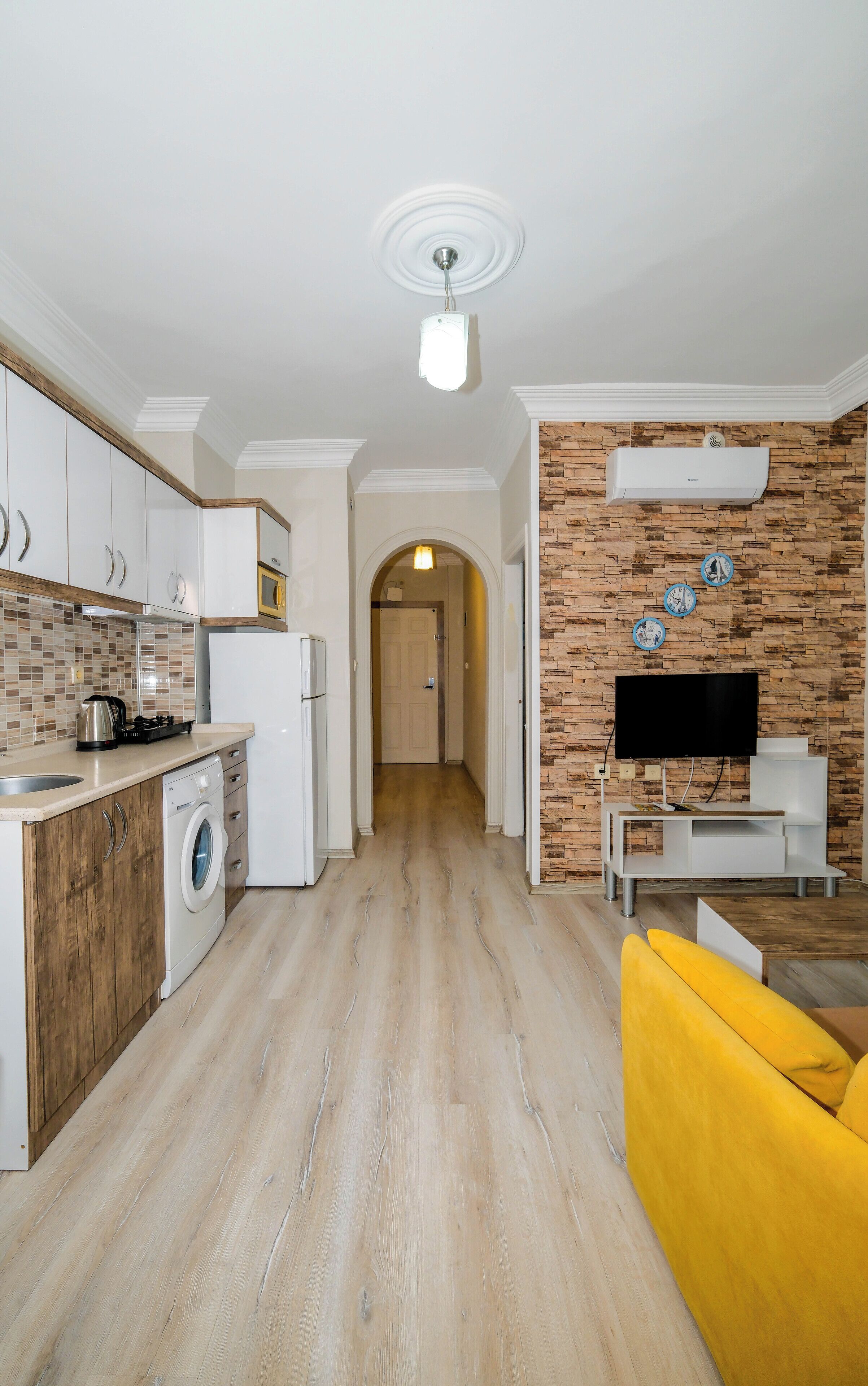 Family Apartment, Balcony