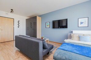 1 bedroom, desk, free WiFi - Wiktoryn 98 (Warsaw)