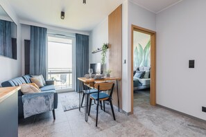 1 bedroom, desk, free WiFi - Wiktoryn 98 (Warsaw)