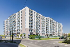 Basic Apartment, Garden View | 1 bedroom, desk, free WiFi - Wiktoryn 98 (Warsaw)