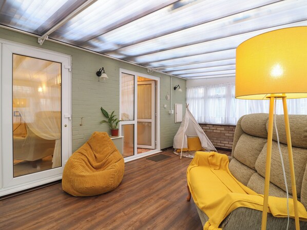 3 bedrooms, individually decorated, individually furnished, free WiFi