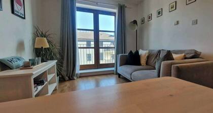 Large 2bd at trendy Portobello, Dublin city centre
