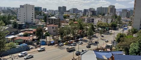 Departamento de lujo, balcón, vista a la ciudad | Terraza o patio