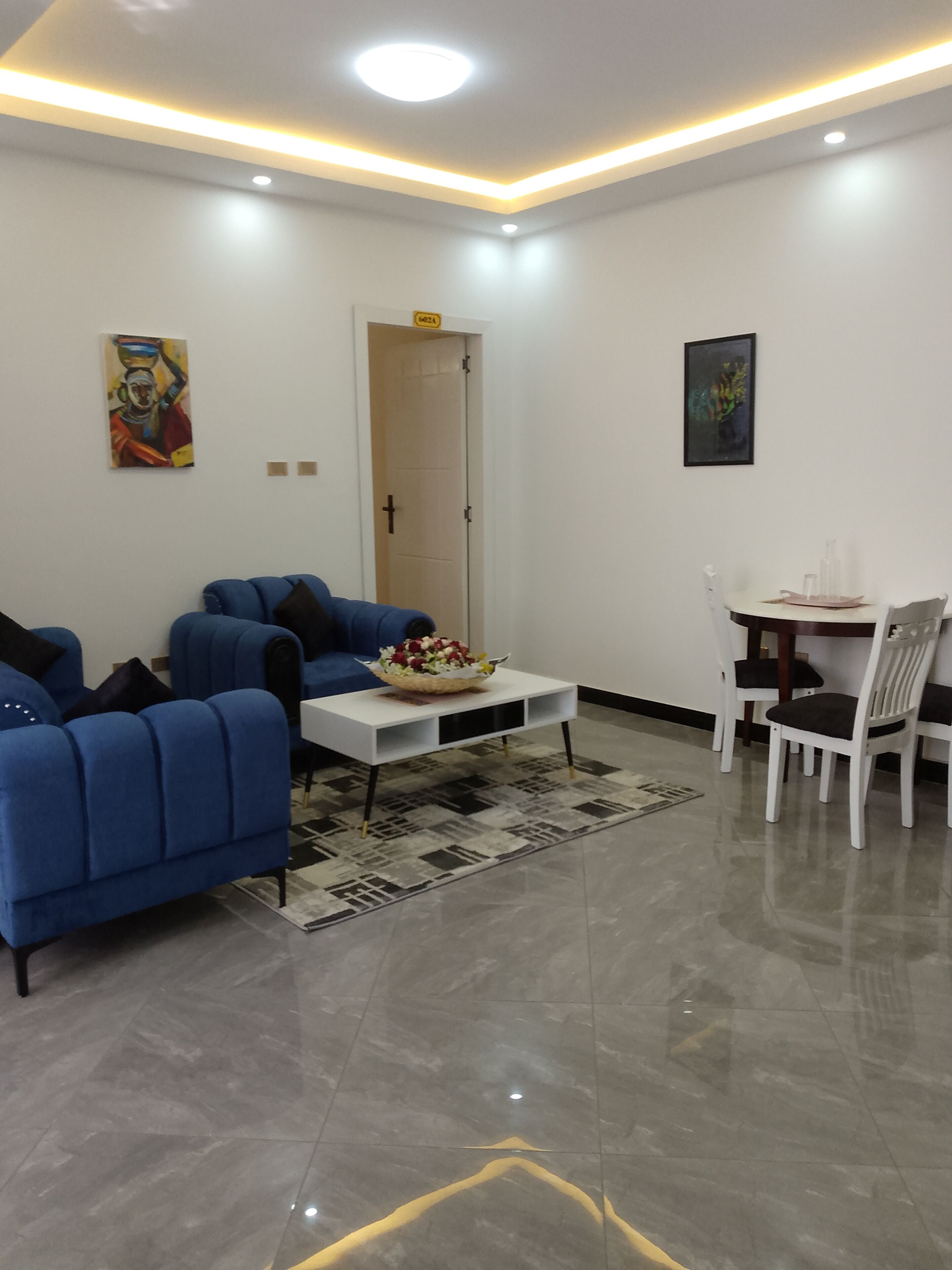 Appartement Luxe, balcon, vue ville | Coin séjour