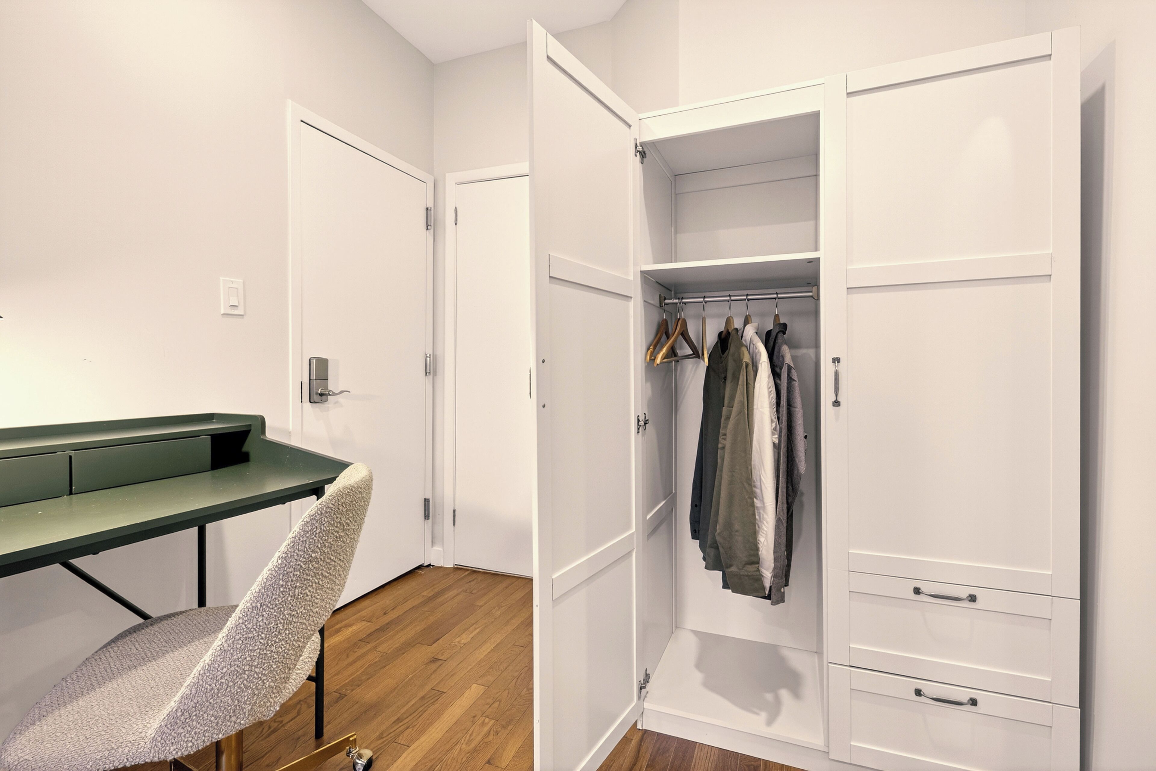 スタンダード ダブルルーム ダブルベッド 1 台 エンスイート | デスク、ノートパソコン用作業スペース、WiFi (無料)