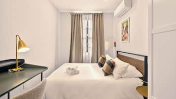 Basic Double Room, 1 Double Bed, Shared Bathroom | Desk, laptop workspace, free WiFi