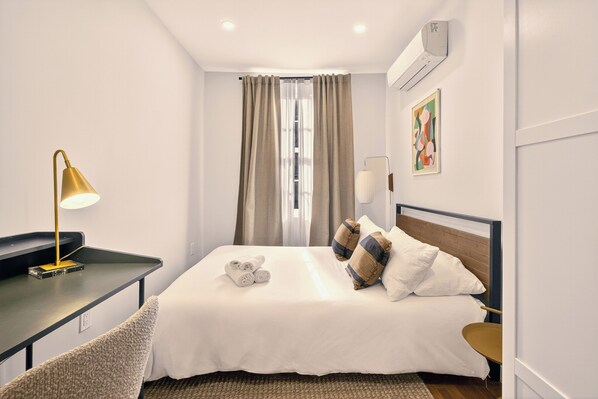 Basic Double Room, 1 Double Bed, Shared Bathroom