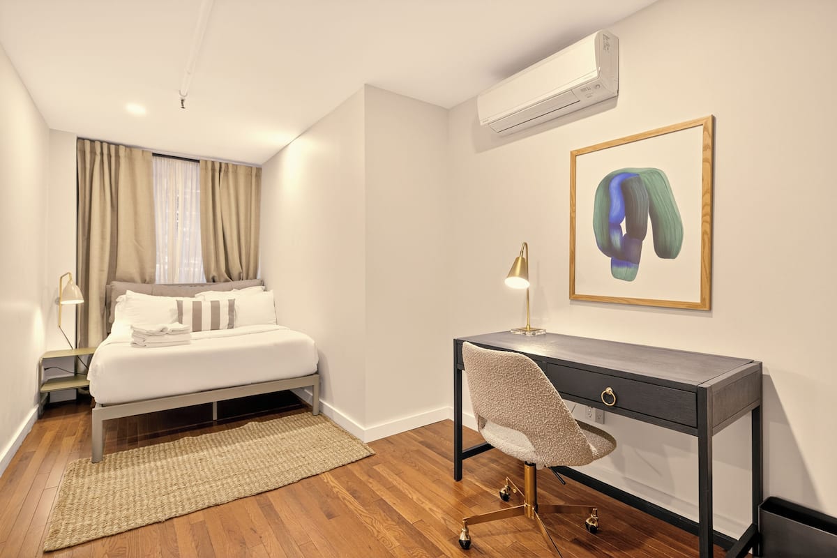 Standard Double Room, 1 Double Bed, Ensuite | Desk, laptop workspace, WiFi (free)