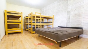 6 chambres, fer et planche à repasser, Wi-Fi