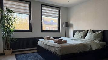3 quartos, ferros/tábuas de passar roupa, Wi-Fi, roupa de cama