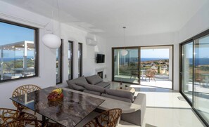 Fernseher, Kamin, Arbeitsbereiche