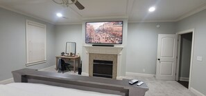 6 bedrooms, iron/ironing board, free WiFi, bed sheets