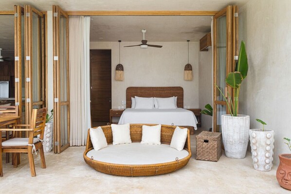 9 bedrooms, iron/ironing board, WiFi, bed sheets