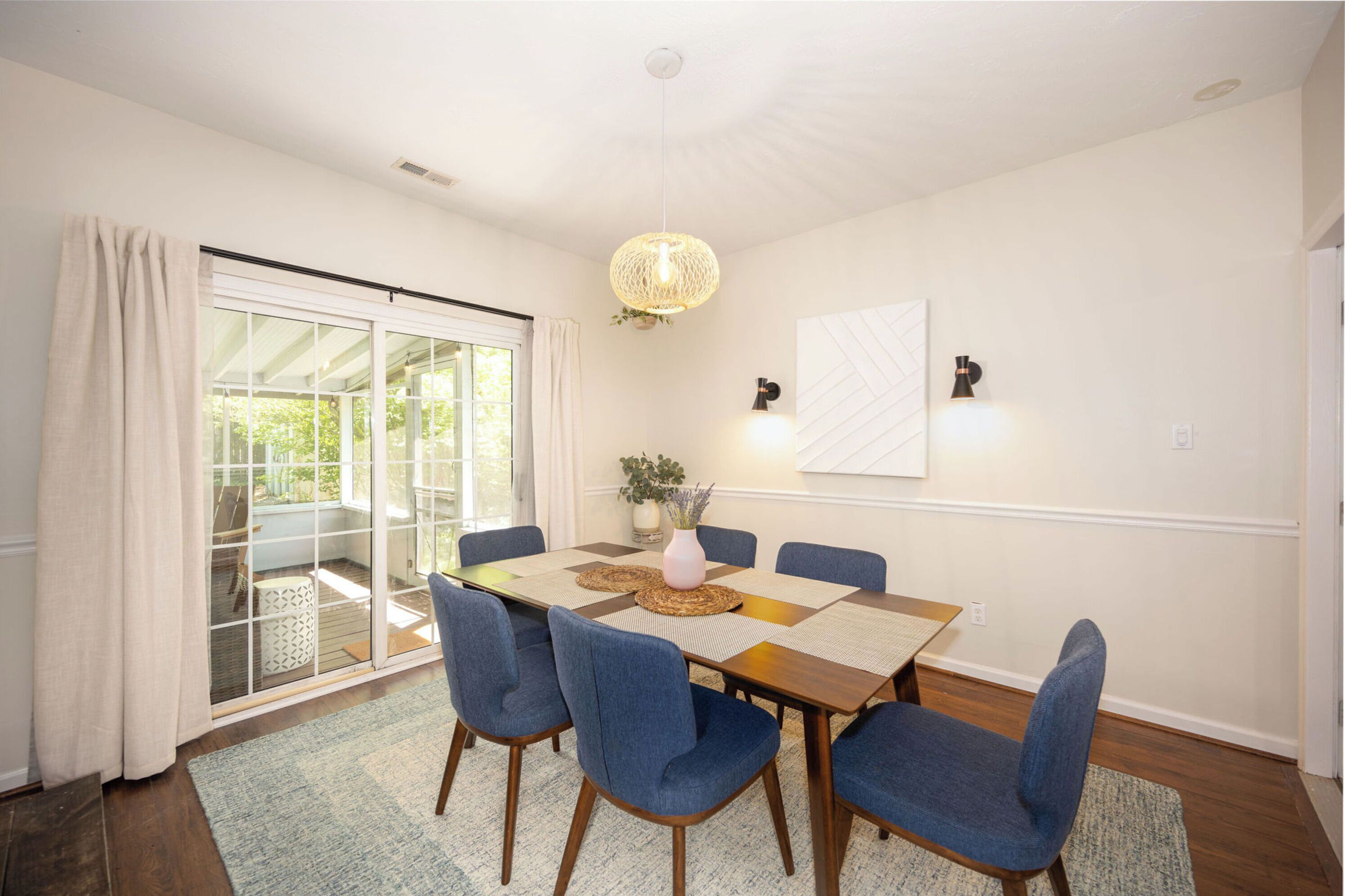 Signature House, 3 Bedrooms, Non Smoking, Kitchen | In-room dining