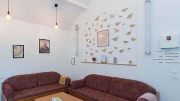 Kolmen hengen comfort-huone, esteetön, oma kylpyhuone | Lounge