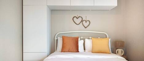 1 habitación, tabla de planchar con plancha, wifi y ropa de cama