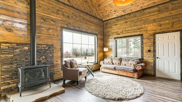 House (3 Bedrooms) | Front of property