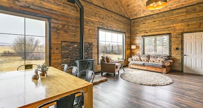 Hike, Hunt & Unwind: Mtn-view Cabin in Del Norte!