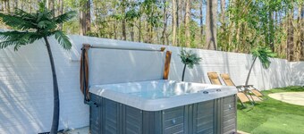 7 Mi to Dtwn Durham: Home w/ Hot Tub & Game Room!