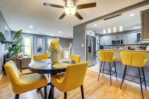 1 Mi to Dtwn Lynchburg: Charming Family Home!