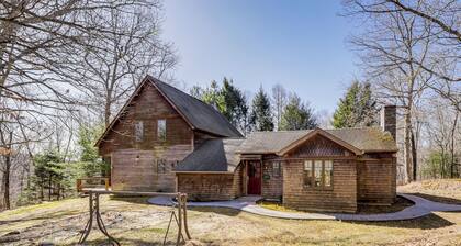 1 Mi to Foxwoods Casino: Couple's Retreat w/ Patio