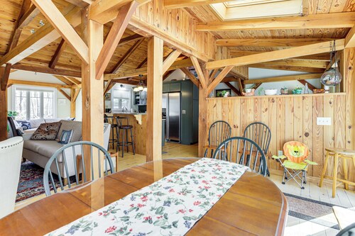 1 Mi to Foxwoods Casino: Couple's Retreat w/ Patio