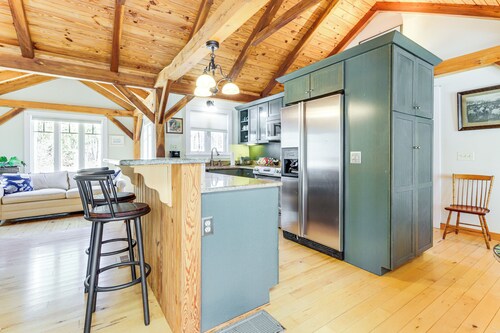 1 Mi to Foxwoods Casino: Couple's Retreat w/ Patio