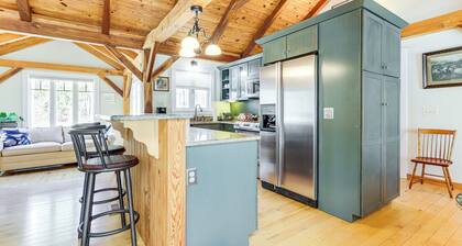 1 Mi to Foxwoods Casino: Couple's Retreat w/ Patio