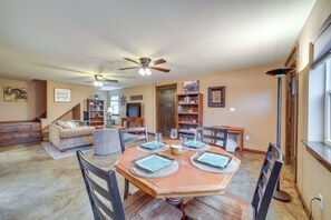 House (2 Bedrooms) | Interior