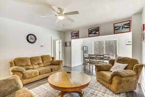 House (4 Bedrooms) | Interior