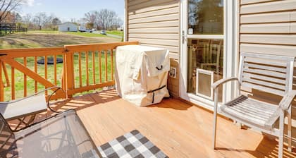 5 Mi to Dtwn Fredericksburg: Family Gem w/ Yard