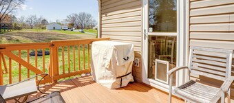 5 Mi to Dtwn Fredericksburg: Family Gem w/ Yard