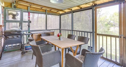 6 Mi to Ellen Trout Zoo: Family Home w/ Yard!