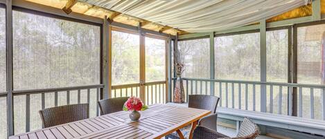 House (4 Bedrooms) | Interior