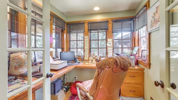 Cottage (2 Bedrooms) | Interior