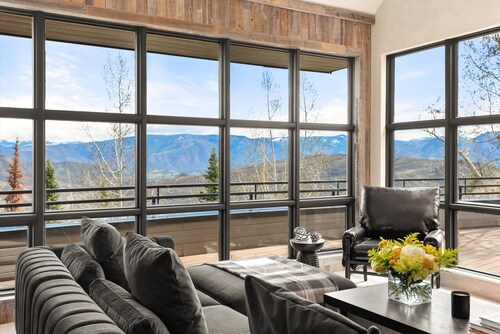 Timberline Lodge by Rove Hot Tub Patio w Views