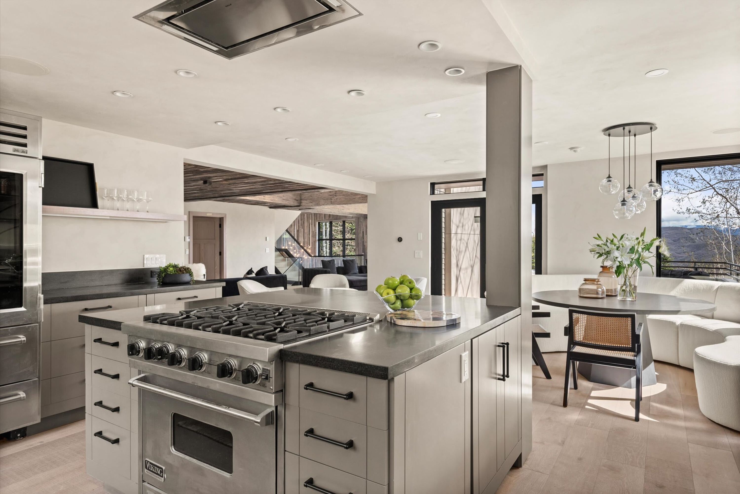 House | 6 bedrooms, Internet