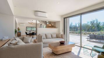 Villa | 5 bedrooms, Internet