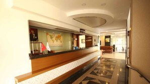 Quầy tiếp tân