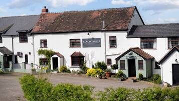 Premium bedding, pillowtop beds, minibar, individually decorated