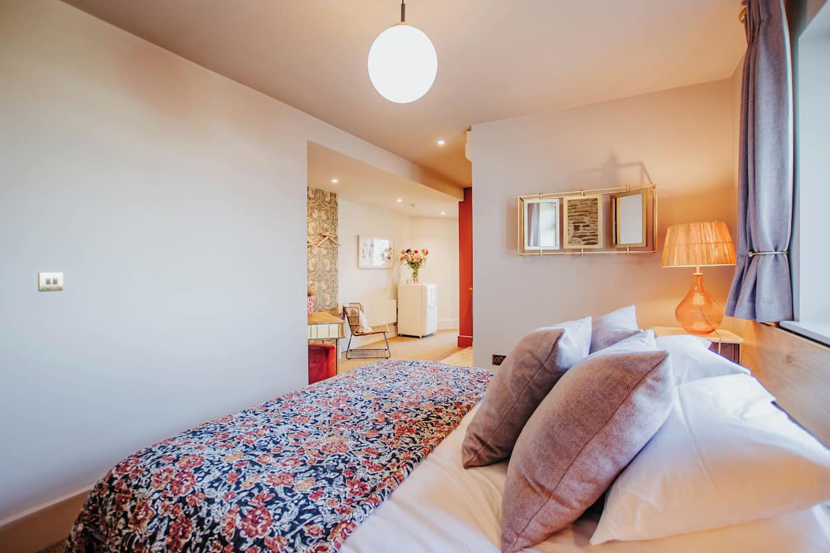 Premium bedding, pillow-top beds, minibar, individually decorated