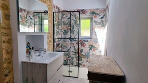 Hair dryer, towels, toilet paper