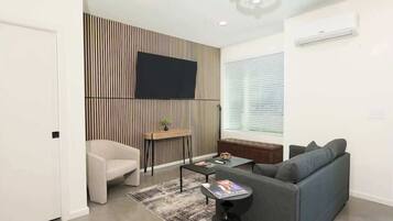 Televisie en een kantoor