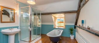 Ty-Mawr | Self Catering Stone Farmhouse near Bala, North Wales