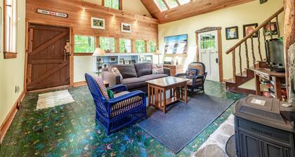 WOODLAND LODGE - Town of Northport - Bayside Village