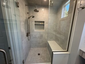Douche, séchoir à cheveux