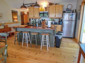 Kühlschrank, Mikrowelle, Geschirrspüler