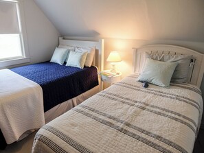 3 bedrooms, iron/ironing board, Internet, bed sheets